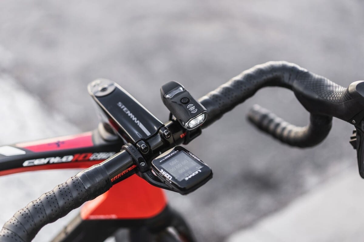 Zestaw lampki LEZYNE LED KTV DRIVE USB 200 przód - obrazek 4