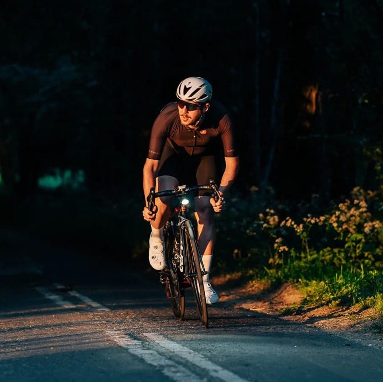 Lampka rowerowa przednia MAGICSHINE EVO 1300 – 1300 lm, USB-C, IPX6 - obrazek 12