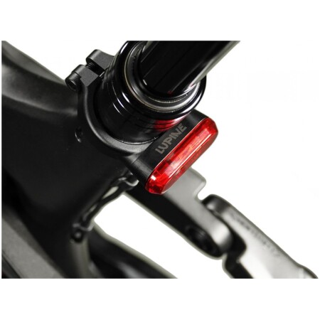 Lampka tylna do e-bike LUPINE C14 45 Lumenów, Fabryczne wyjście pod Shimano, Zintegrowana z zaciskiem sztycy, Średnica obejmy 34.9mm, Bez Czujnika hamowania (NEW)