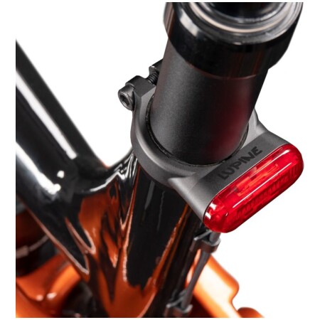 Lampka tylna do e-bike LUPINE C14 45 Lumenów, Fabryczne wyjście pod Shimano, Zintegrowana z zaciskiem sztycy, Średnica obejmy 38.6mm (NEW)